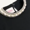 Sweter z haftem