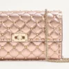 Torba na ramię Valentino Garavani Rockstud Spike z laminowanej skóry nappa Torba na ramię Valentino Garavani Rockstud Spike z laminowanej skóry nappa