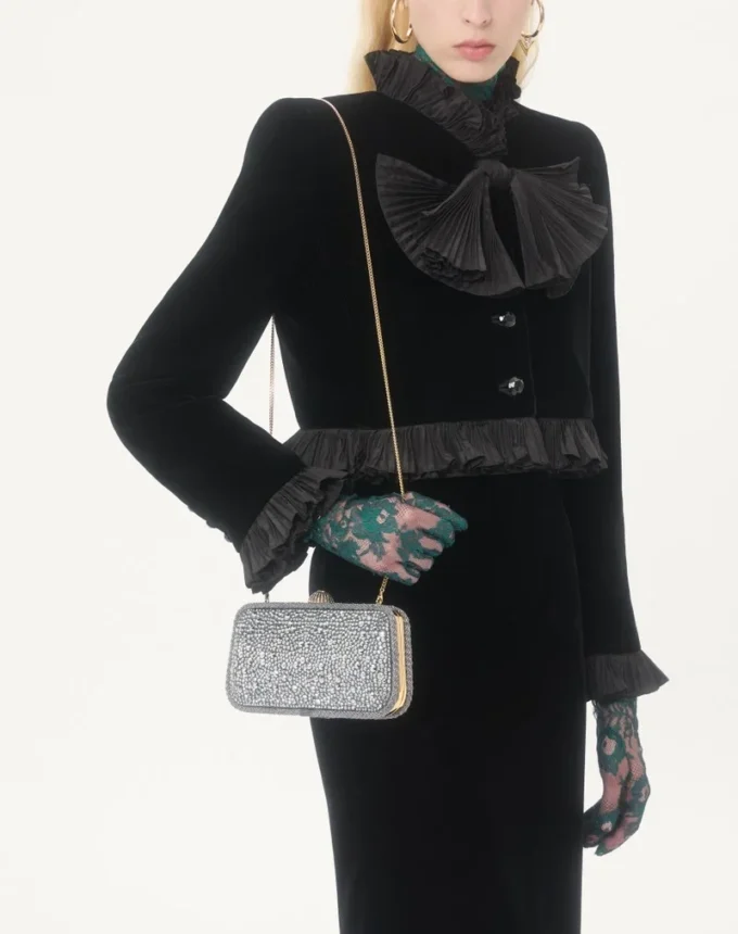 Valentino Garavani Carry Secrets Minaudiere z kryształkami Valentino Garavani Carry Secrets Minaudiere z kryształkami