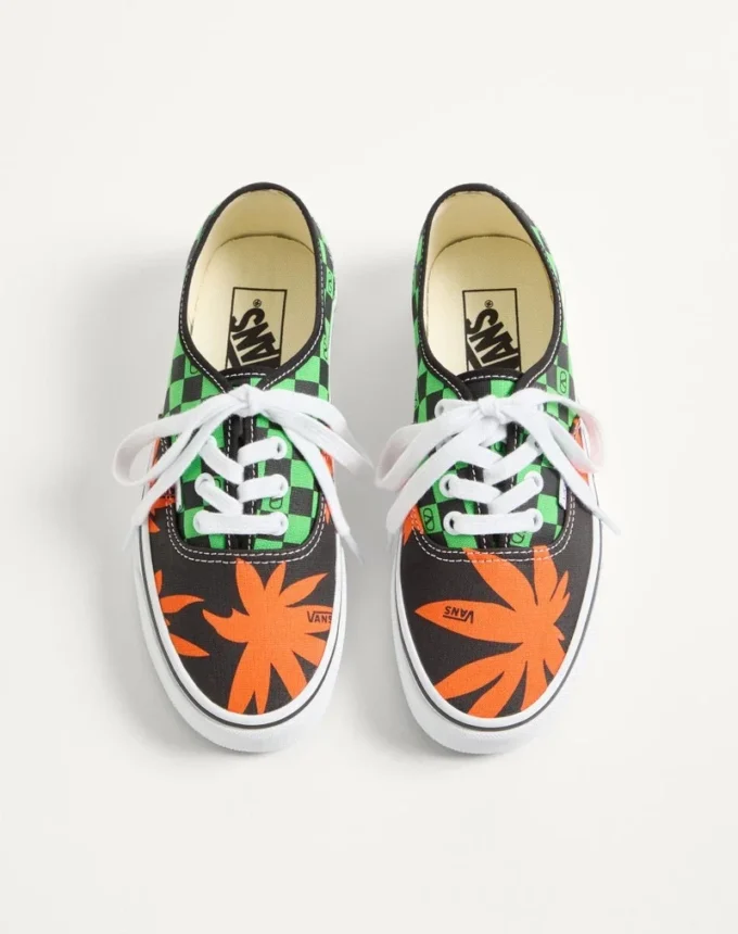 Valentino Garavani i Vans niskie trampki z nadrukiem VLogo Checkerboard i Tropical Leaves Valentino Garavani i Vans niskie trampki z nadrukiem VLogo Checkerboard i Tropical Leaves
