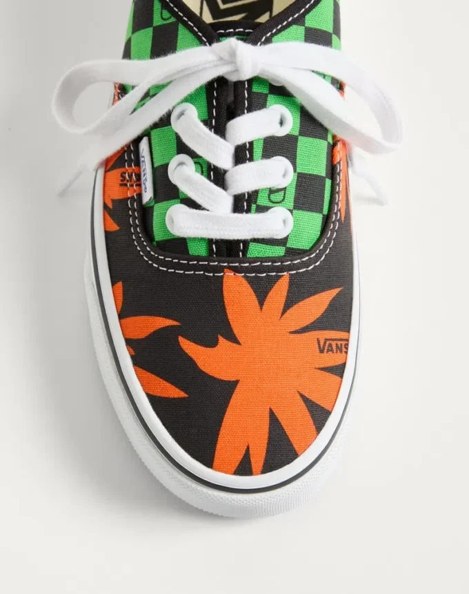 Valentino Garavani i Vans niskie trampki z nadrukiem VLogo Checkerboard i Tropical Leaves Valentino Garavani i Vans niskie trampki z nadrukiem VLogo Checkerboard i Tropical Leaves