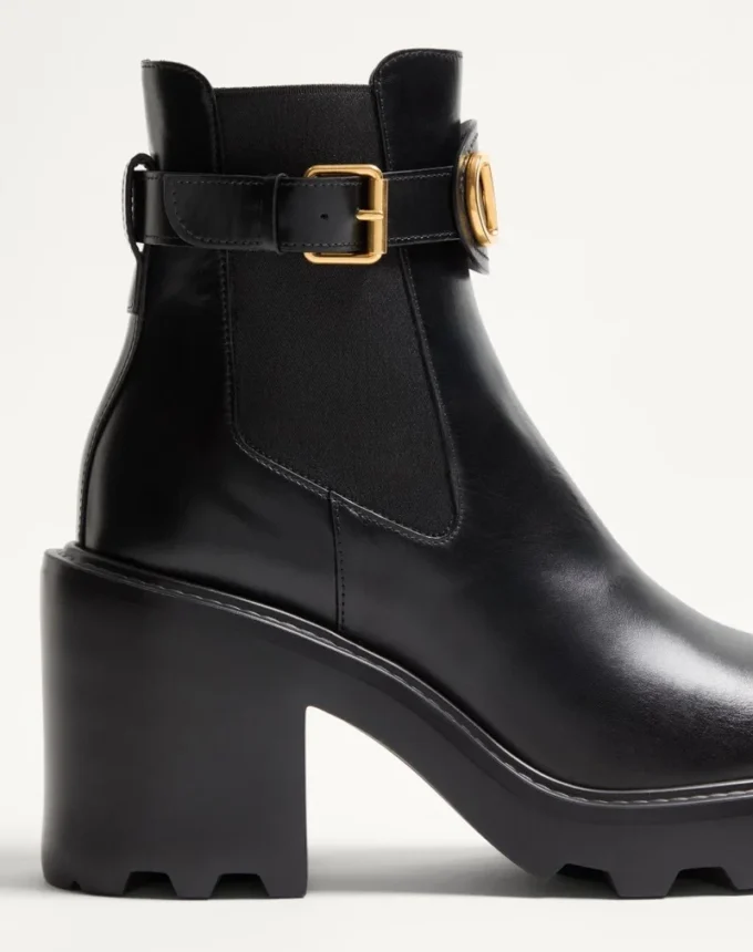 Vlogo Signature Calfskin Beatle 90 mm Vlogo Signature Calfskin Beatle 90 mm