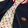 Wełniana i bawełniana kurtka bomberka z logo Vlogo i naszywką Le Chat De La Maison Wełniana i bawełniana kurtka bomberka z logo Vlogo i naszywką Le Chat De La Maison