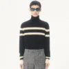 Wełniany sweter Valentino z wysokim kołnierzem i haftowanym logo Vlogo Wełniany sweter Valentino z wysokim kołnierzem i haftowanym logo Vlogo