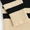 Wełniany sweter Valentino z wysokim kołnierzem i haftowanym logo Vlogo Wełniany sweter Valentino z wysokim kołnierzem i haftowanym logo Vlogo