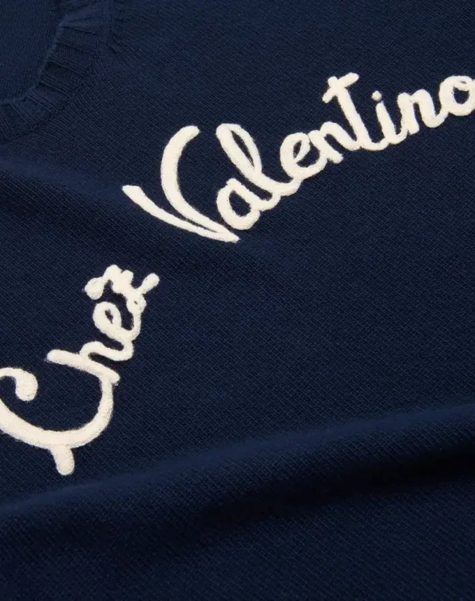 Wełniany sweter z okrągłym dekoltem i haftem Chez Valentino Wełniany sweter z okrągłym dekoltem i haftem Chez Valentino